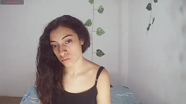 Snapshot of stephybrowm7 chatting on 10-17-25, 05:48 stephybrowm7 online show from 10-17-25, 05:48