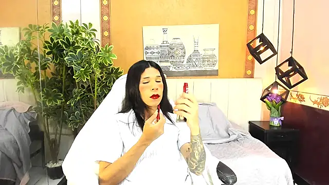 SaraSofia44 online show from 04-11-26, 08:57