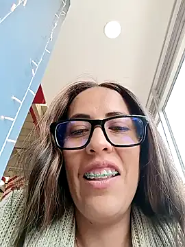 Snapshot of Lena-32 chatting on 12-23-24, 08:57 Lena-32 online show from 12-23-24, 08:57