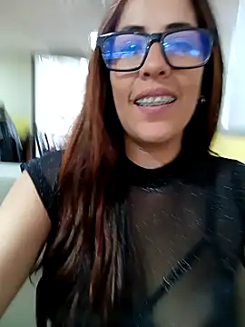 Snapshot of Lena-32 chatting on 12-27-24, 06:31 Lena-32 online show from 12-27-24, 06:31