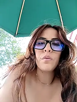 Snapshot of Lena-32 chatting on 02-26-25, 07:27 Lena-32 online show from 02-26-25, 07:27