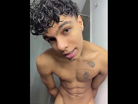 Snapshot of james_dreams_ chatting on 05-15-26, 11:56 james dreams online show from 05-15-26, 11:56