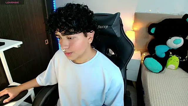  nickconnor01 online show from 12-03-24, 09:23