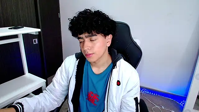  nickconnor01 online show from 02-04-25, 07:55