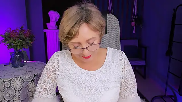 sugar vivien online show from 01-09-25, 04:17