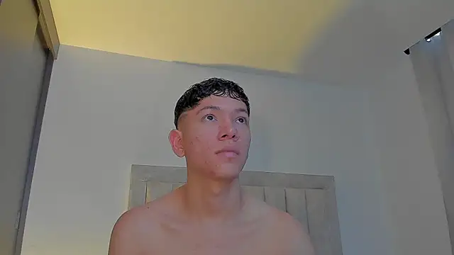 JulianRose 1 online show from 04-11-26, 12:20