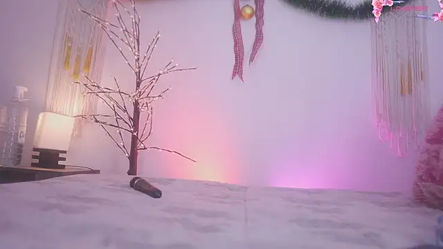 Eyleen 24 online show from 12-23-24, 07:20