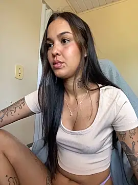 Snapshot of poliannaxx chatting on 09-11-25, 02:17 poliannaxx online show from 09-11-25, 02:17