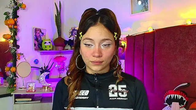 alisson zafiro  online show from 04-09-26, 12:10