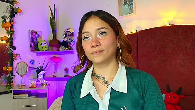 alisson zafiro  online show from 04-11-26, 01:32