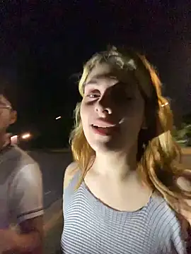 Snapshot of FlorBich chatting on 01-12-25, 04:10 FlorBich online show from 01-12-25, 04:10