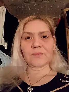 Snapshot of Minna_Jeannie chatting on 12-19-25, 02:07 Minna Jeannie online show from 12-19-25, 02:07