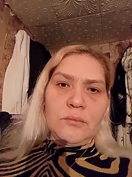 Snapshot of Minna_Jeannie chatting on 12-23-25, 02:09 Minna Jeannie online show from 12-23-25, 02:09