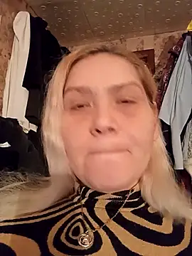 Snapshot of Minna_Jeannie chatting on 02-10-26, 01:21 Minna Jeannie online show from 02-10-26, 01:21