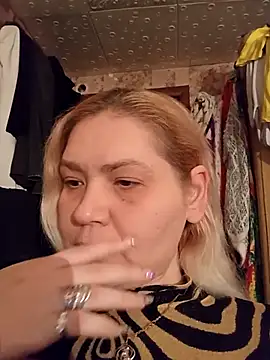 Snapshot of Minna_Jeannie chatting on 02-11-26, 01:32 Minna Jeannie online show from 02-11-26, 01:32