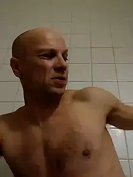 Snapshot of wedge75 chatting on 01-01-25, 06:26 wedge75 online show from 01-01-25, 06:26