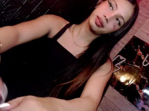 whiteladyboy online show from 10-17-25, 02:48