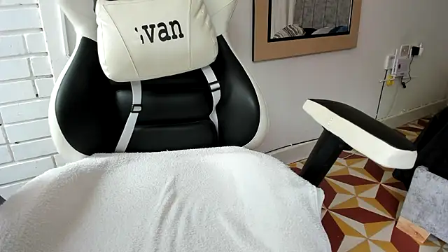 Valerioe online show from 03-13-25, 02:01