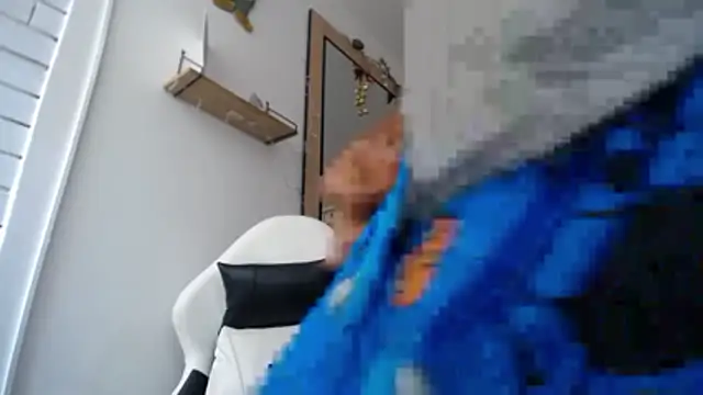 Valerioe online show from 12-20-25, 04:47