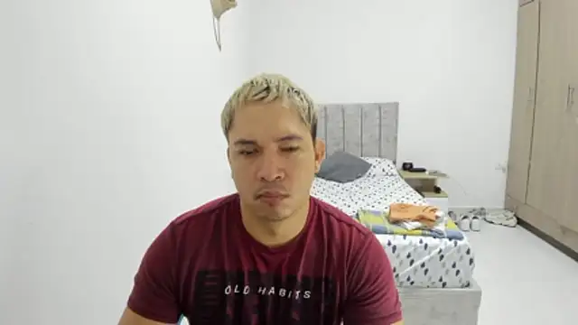 Snapshot of Valerioe chatting on 06-02-26, 08:38 Valerioe online show from 06-02-26, 08:38