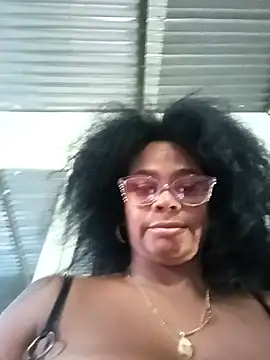 Melanie candy  online show from 10-06-25, 10:07