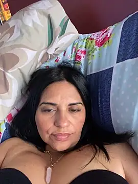 paolagomez  online show from 12-29-24, 07:32