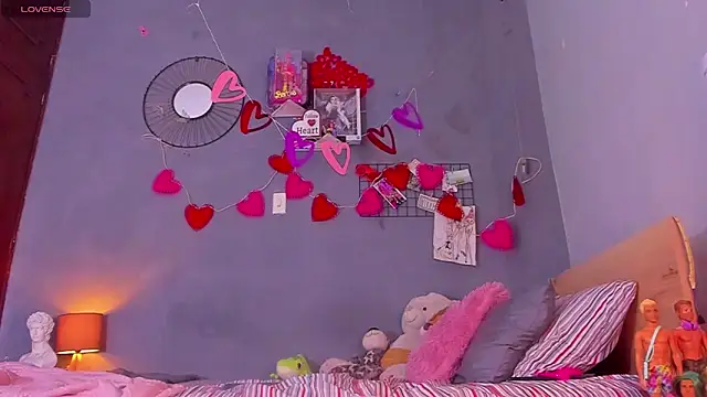 tiffbeatiful online show from 02-13-25, 07:42