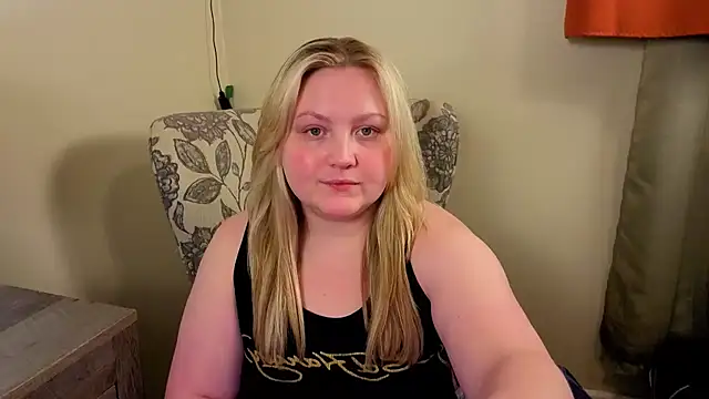 Snapshot of PhatAssBlond chatting on 06-24-26, 09:36 PhatAssBlond online show from 06-24-26, 09:36