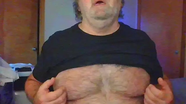 Snapshot of Doherty10 chatting on 12-01-25, 06:57 Doherty10 online show from 12-01-25, 06:57