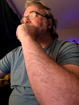 Snapshot of Doherty10 chatting on 12-19-25, 09:27 Doherty10 online show from 12-19-25, 09:27