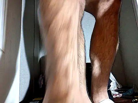 Snapshot of Amarok39 chatting on 10-31-25, 06:58 Amarok39 online show from 10-31-25, 06:58