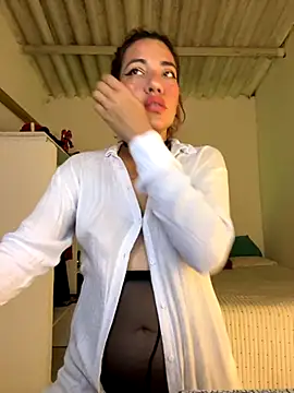 Snapshot of lia_huan chatting on 09-17-25, 02:08 lia huan online show from 09-17-25, 02:08