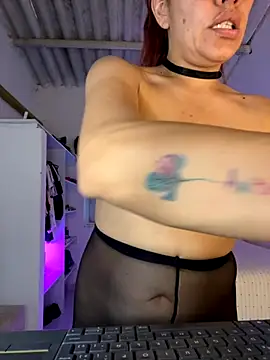 Snapshot of lia_huan chatting on 09-29-25, 02:22 lia huan online show from 09-29-25, 02:22