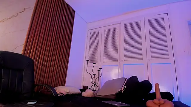 Emiilycollins online show from 01-14-26, 12:16