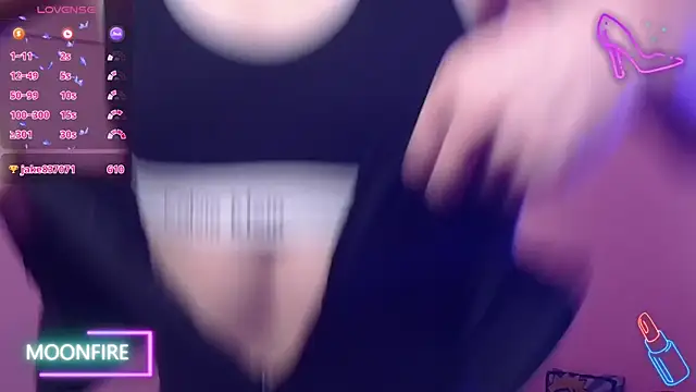 Snapshot of moonfiredancer chatting on 11-21-25, 10:47 moonfiredancer online show from 11-21-25, 10:47