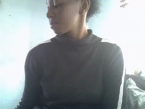 Snapshot of ElianeHot chatting on 10-31-25, 08:37 ElianeHot online show from 10-31-25, 08:37