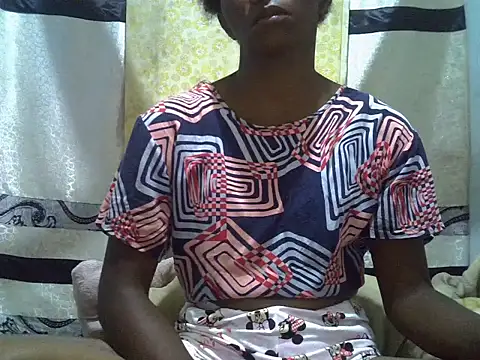 Snapshot of ElianeHot chatting on 12-03-25, 06:39 ElianeHot online show from 12-03-25, 06:39