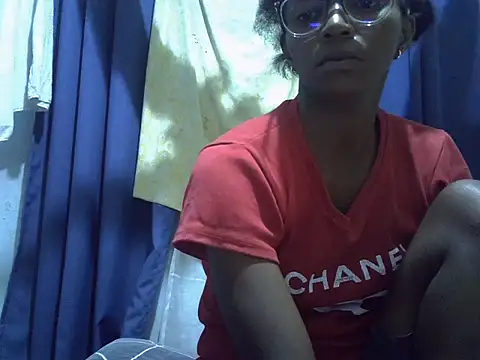 ElianeHot online show from 04-02-26, 07:00