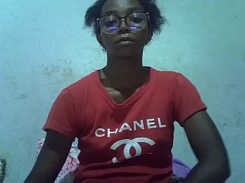 ElianeHot online show from 04-15-26, 07:58