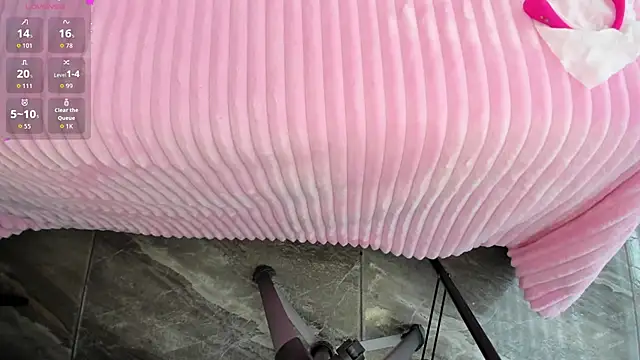 LIZ HOLMES online show from 10-02-25, 12:23