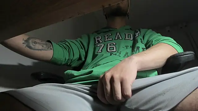 s sven03 online show from 02-25-25, 04:24