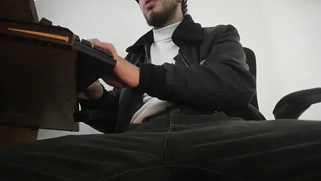 s sven03 online show from 10-17-25, 02:26