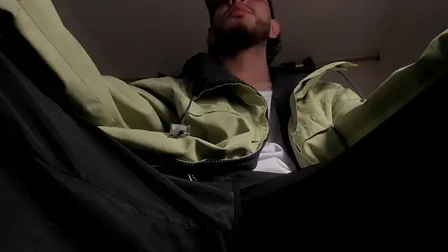 Snapshot of s_sven03 chatting on 06-15-26, 11:51 s sven03 online show from 06-15-26, 11:51