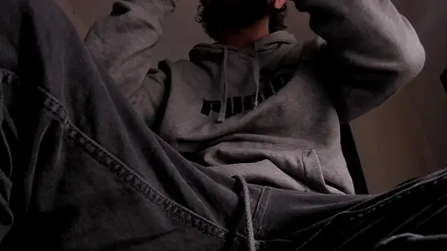 Snapshot of s_sven03 chatting on 06-19-26, 01:15 s sven03 online show from 06-19-26, 01:15