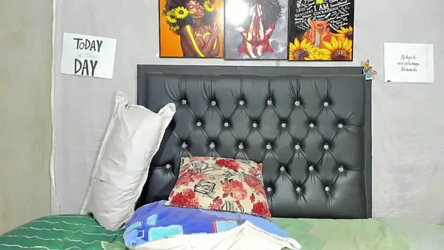 Snapshot of Darlyquenn11 chatting on 02-11-25, 09:31 Darlyquenn11 online show from 02-11-25, 09:31