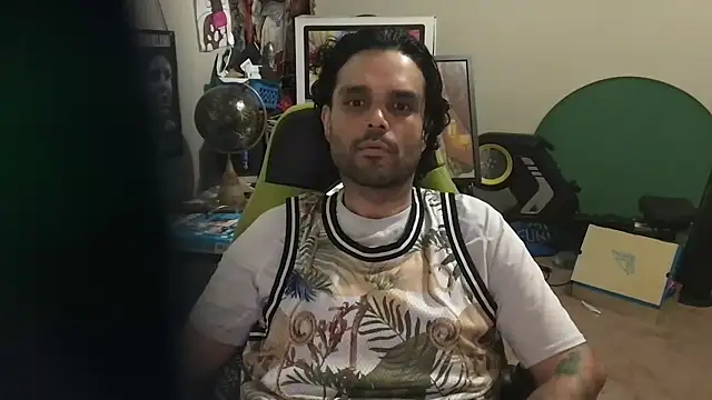 Snapshot of GForceSavage chatting on 05-06-26, 11:43 GForceSavage online show from 05-06-26, 11:43