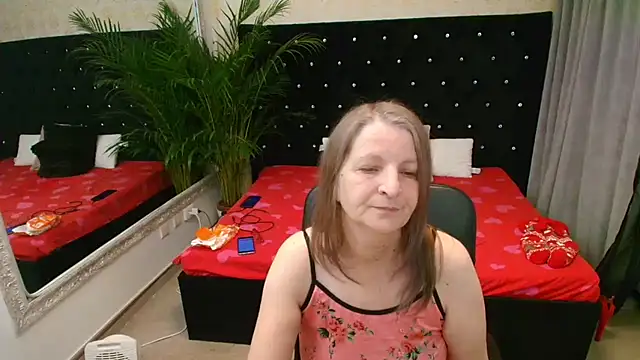 Lilly hott online show from 01-06-26, 07:17