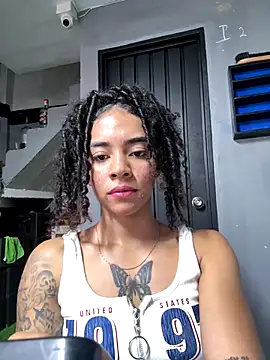 pretty pettite online show from 12-19-25, 10:39