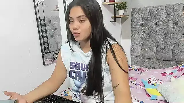 Snapshot of Alejandra_evanss chatting on 12-03-24, 01:52 Alejandra evanss online show from 12-03-24, 01:52