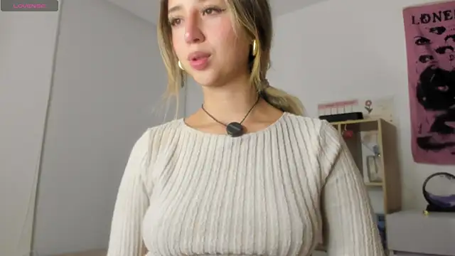 Snapshot of Natasna2 chatting on 10-17-25, 02:37 Natasna2 online show from 10-17-25, 02:37